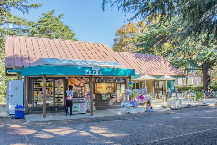 パークス砧 美術館前