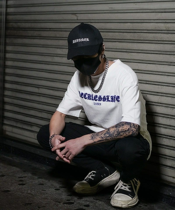 【Black Letter】TEE(オフホワイト)