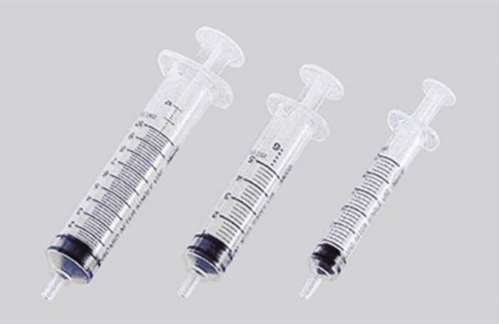 投入物(注射器)