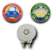 PINS FACTORY（ピンズファクトリー）　ピンズ実例紹介オオキグループ　赤穂自動車教習所　様　「赤穂自動車教習所オリジナルクリップマーカー」　　★教習所の人気キャラクターをモチーフにしたPR用グッズ