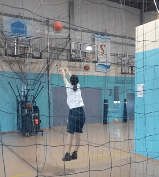 自主練習する中学生