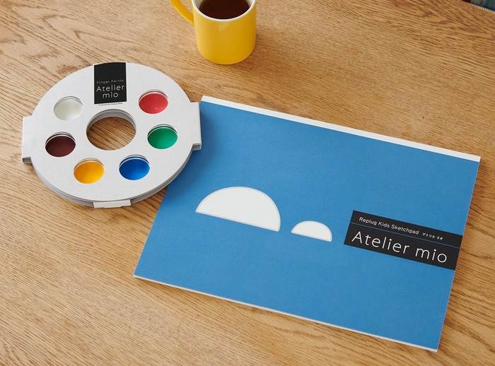 アトリエミオ「ゆび絵の具」と「お絵かき帳」