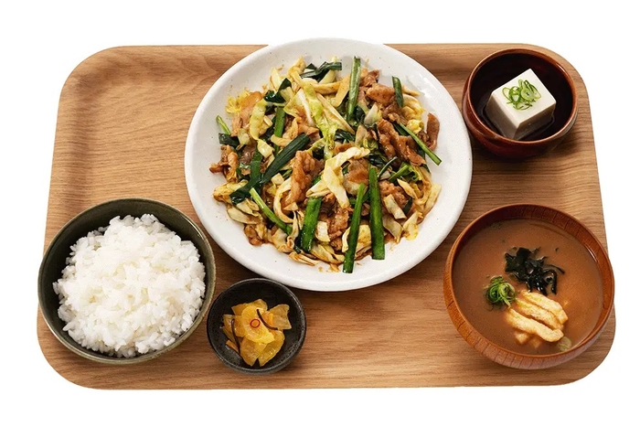 ニラ豚定食 890円(税込み)