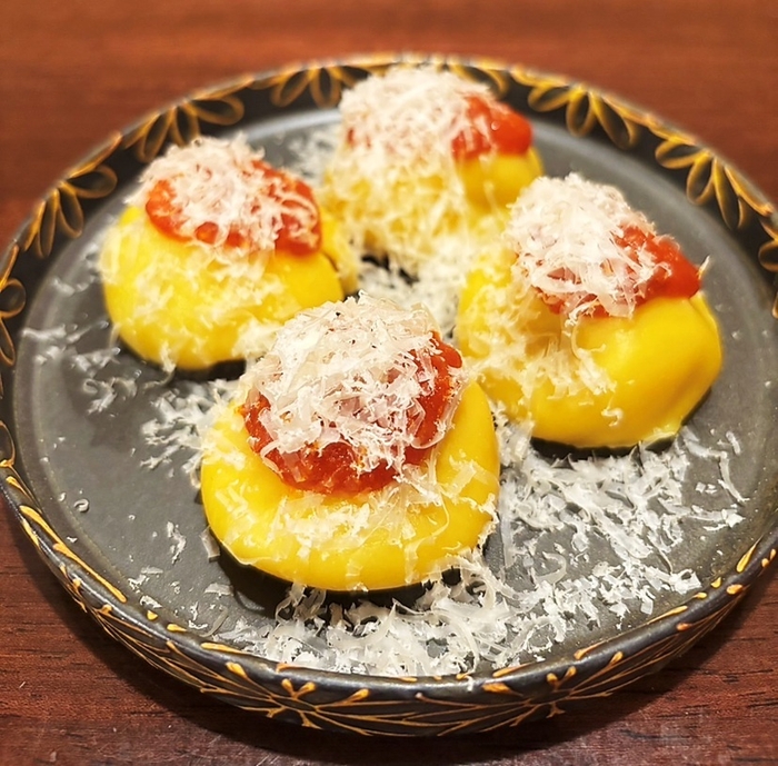 もちもちラビオリの伊太利餃子トマトソース