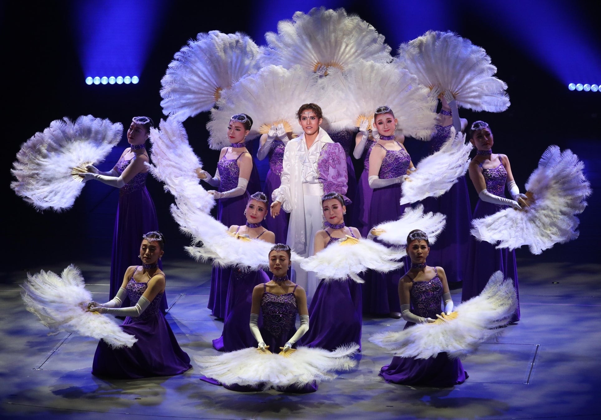 翼和希トップスター就任記念「Revue in Kyoto レゼル~Les Ailes~南座バージョン」写真提供:OSK日本歌劇団