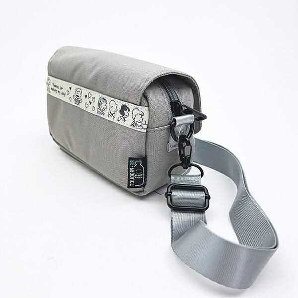 スヌーピーのショルダーバッグ