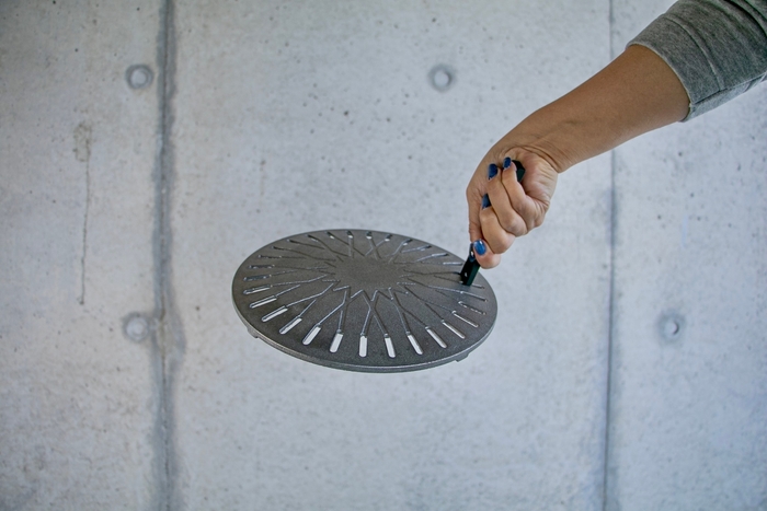 リフターで持ち上げる様子