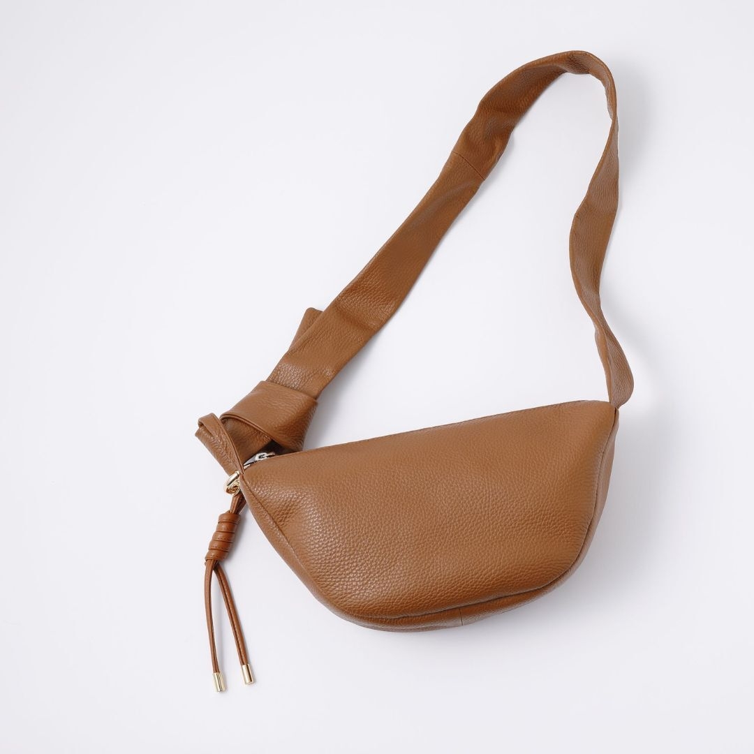 yoko×bell la bell コラボ企画ハーフムーンバッグ キャメル