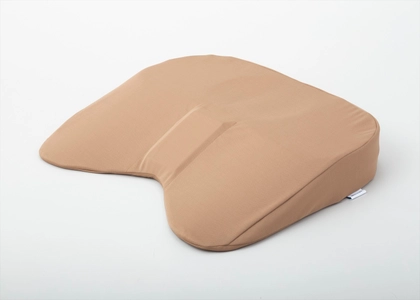 立ち姿勢を改善するBEELAZYシリーズが4月25日発売予定！ 運動科学学士監修「ながらストレッチ」によるサポート