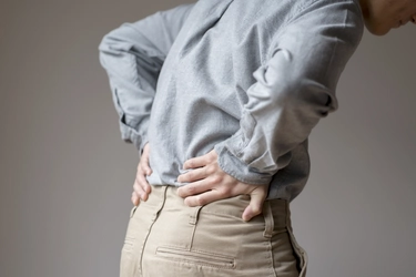 大正健康ナビ、11/26新着情報　 ぎっくり腰と同じ？それとも違う？「腰椎椎間板ヘルニア」を公開！