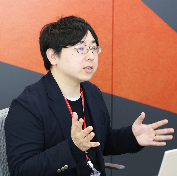 調達戦略グループ 井上様