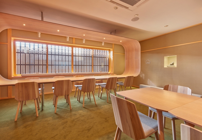 カフェ&シャンパーニュ祇園ちから