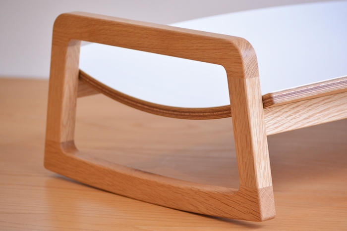 オーダー家具の技術で仕上げた脚(畳ずり)