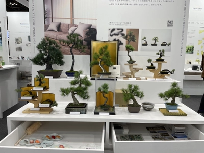 日本の職人が一から制作する本格的工芸盆栽 A-BONSAI(R)シリーズに2種の新商品が登場！ 「JinShari」・「Moyogi Light」を3月1日より販売開始