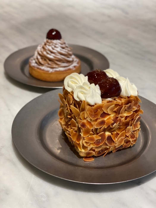 新登場!栗とカシスのナポレオンパイ