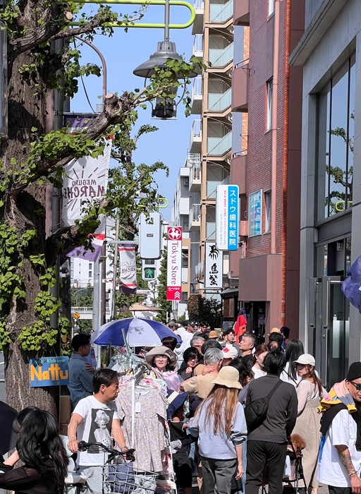 昼時は大賑わい