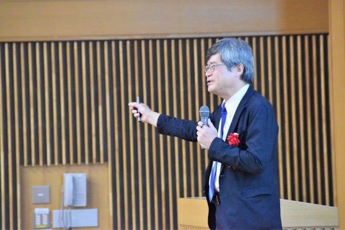 講演した天野特別栄誉教授