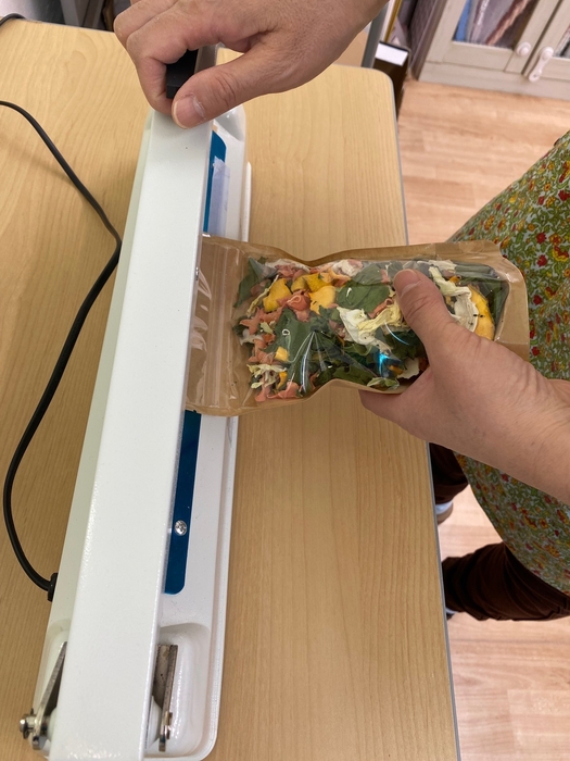 アクト／圧着作業