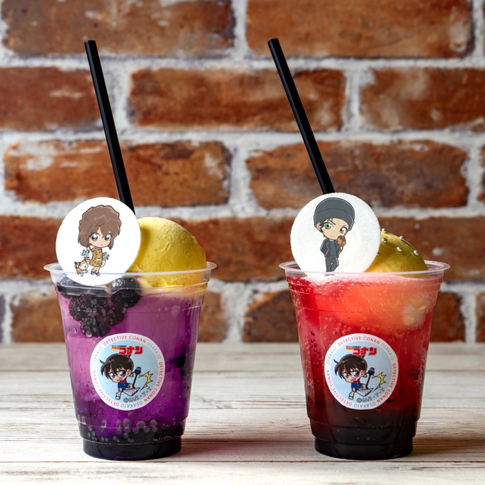 左:『クリームソーダ(ミステリアスパープル)』右:『クリームソーダ(緋色のトニックコーヒー)』