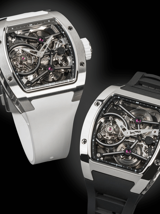 ベゼルとストラップの仕様違い