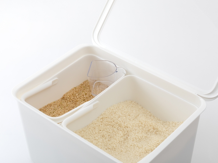 アウターケース(米びつ本体)は10kg、ストックケース(大)は5kg、ストックケース(小)は3kgのお米を保存可能