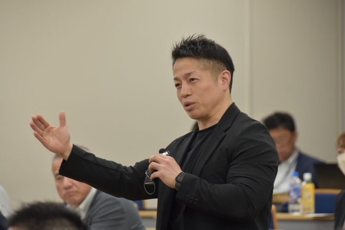 岡田教授