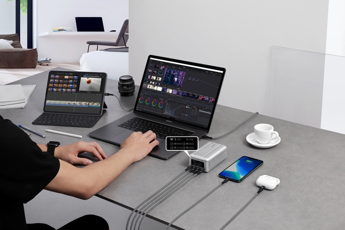 複数デバイスを同時に高出力充電 クリエイティブな作業に