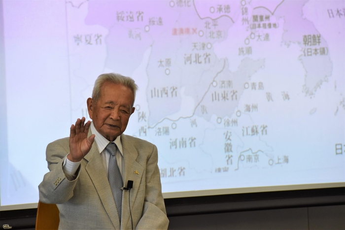 特別授業で講演した橋本さん