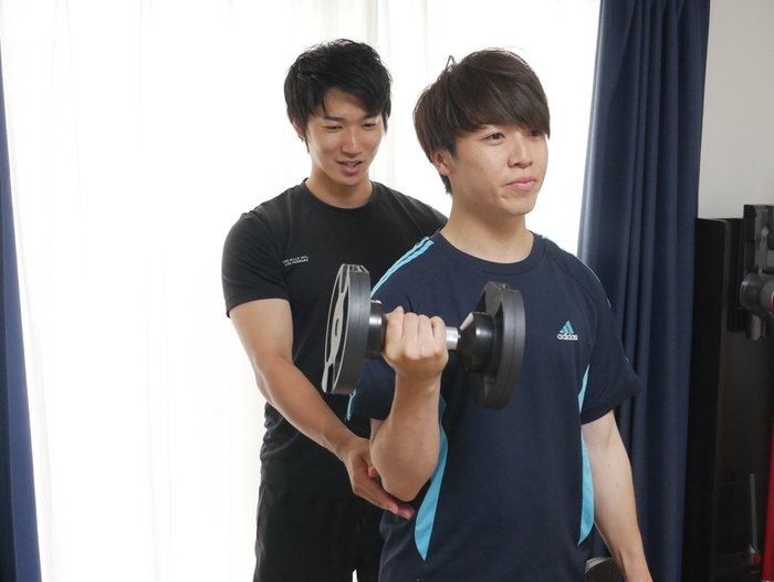 人それぞれの癖を見極め、適切なフォームでトレーニングを!