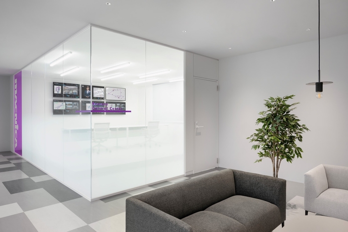 本センター外観