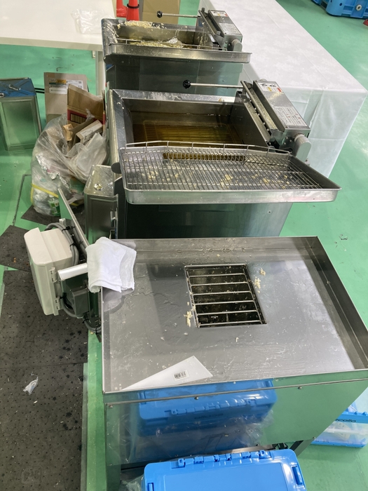 揚げカス搾り機1