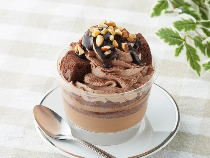 ベルギーチョコパフェ ベルギーチョコホイップ50%増量!(当社従来品比)イメージ画像