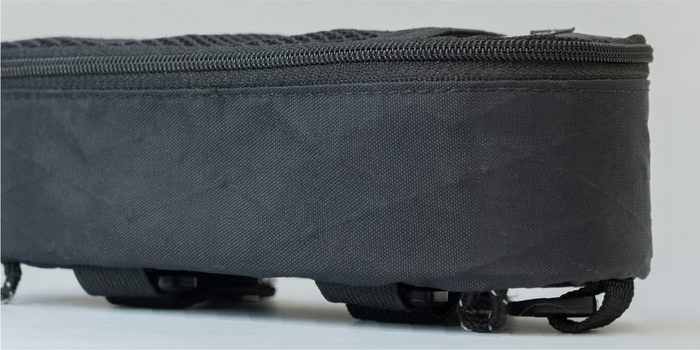 軽量・強度・防水性に優れたX-PAC