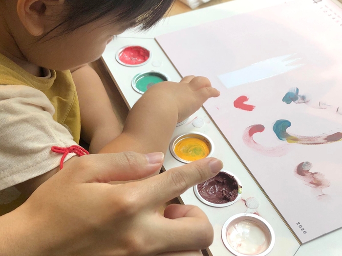 【リプラグ】お絵かきカレンダー Atelier mio(アトリエ ミオ)お絵かきの様子
