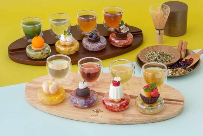 （奥）トラディショナルティーペアリング（手前）ハーバルティーペアリング