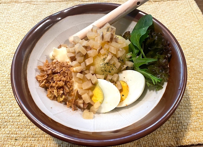 「自分で混ぜる♪いぶりがっこポテトサラダ」680円