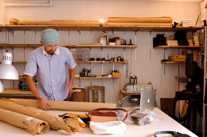 手縫い革教室　AJINA