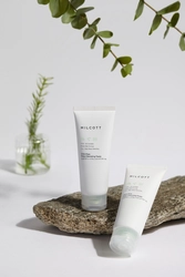 植物由来の4種のスクラブ配合！皮脂や古い角質を除去する 『Cポアディープクレンジングフォーム』が8月27日発売！