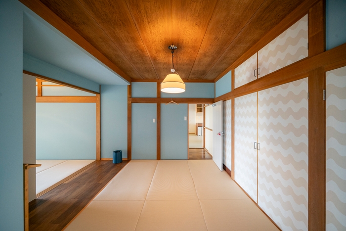 BEE:8人部屋