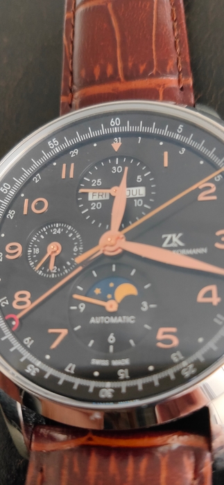 ポインターデイトは珍しい! フルカレンダーも