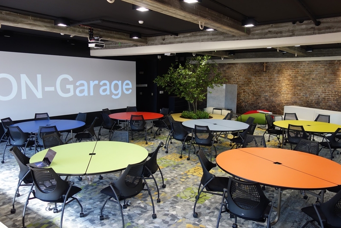 文理融合デジタル創造工房 BIGIRION-Grage