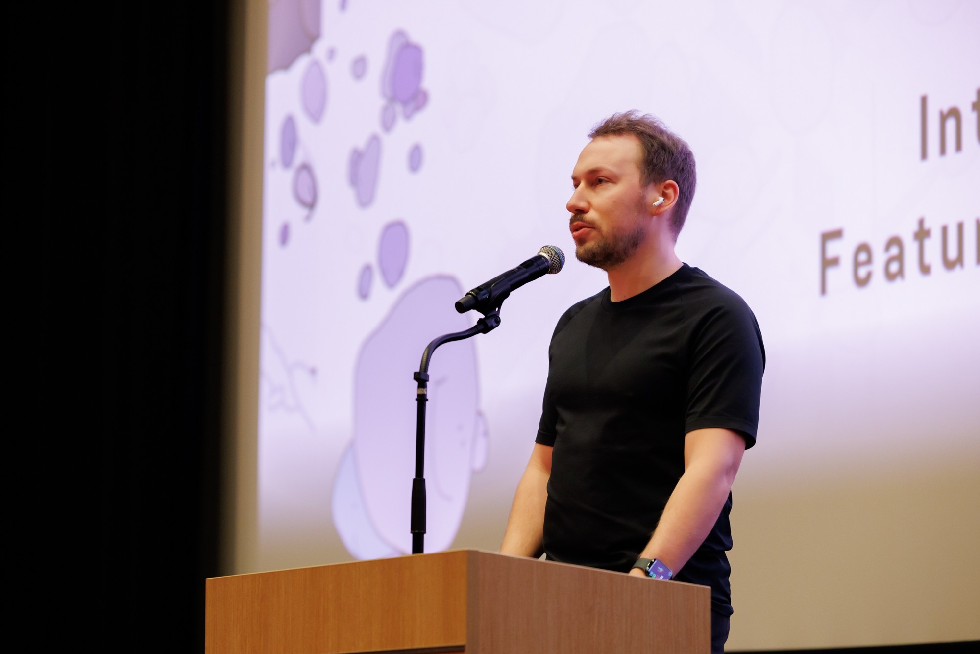 国際審査員を務めるギンツ・ジルバロディス(Gints ZILBALODIS)氏