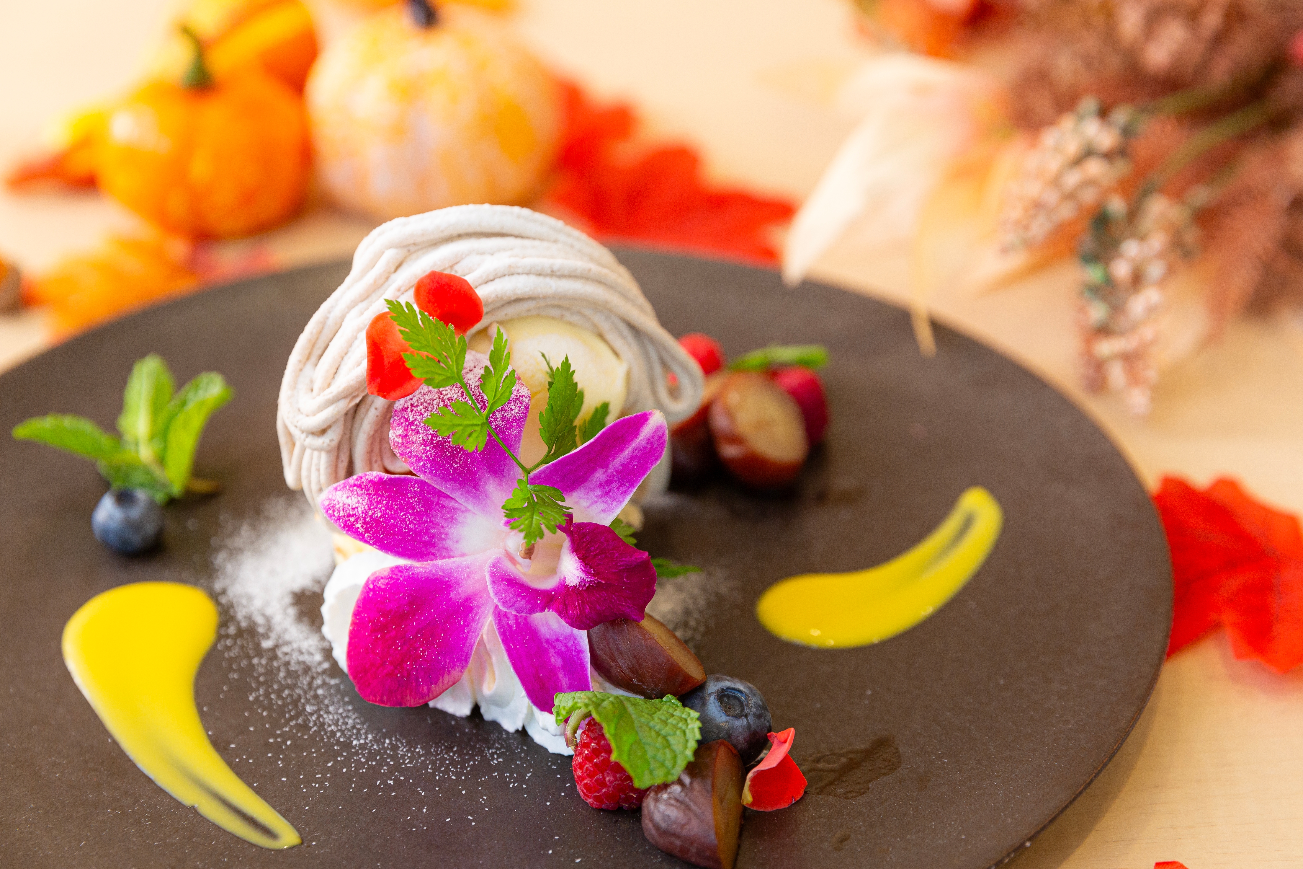 <ウェルカムスイーツ>ロールデニッシュのモンブラン仕立て