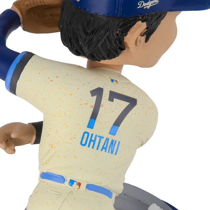 【背番号アップ】SHOHEI OHTANI - MLB公式 Rising Again:Pitcher's Return / ドジャース球場台座付 / 世界限定10000個