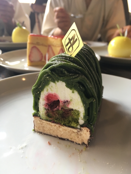 季節のかやぶき~抹茶~断面