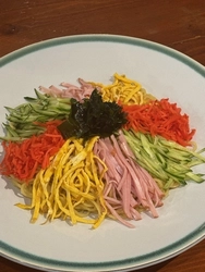 卵アレルギーの人も食べられるオリジナル麺を使用！ 北海道・楽しい煉屋にて道産麦ゆめちからの冷製中華麺を新発売