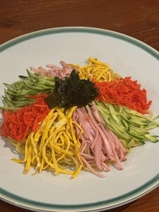 卵アレルギーの人も食べられるオリジナル麺を使用！ 北海道・楽しい煉屋にて道産麦ゆめちからの冷製中華麺を新発売