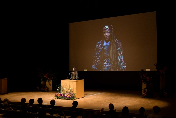 ハフサット・アビオラ=コステロ氏の講演