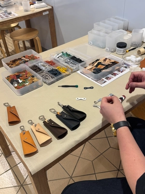 日本のモノづくり企業がコラボ！ レザークラフト体験ワークショップを 東京ソラマチで期間限定開催(2025年5月20日まで)