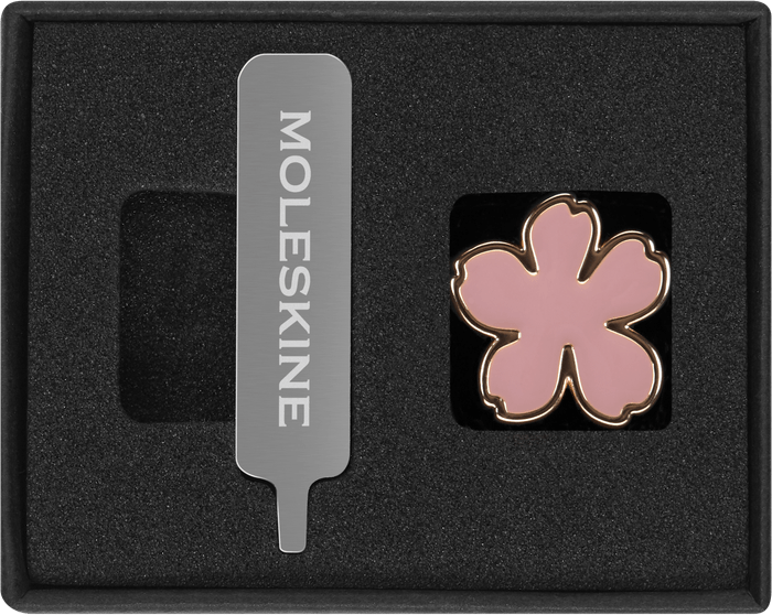 ピンズ(さくら)1,925円(税込)